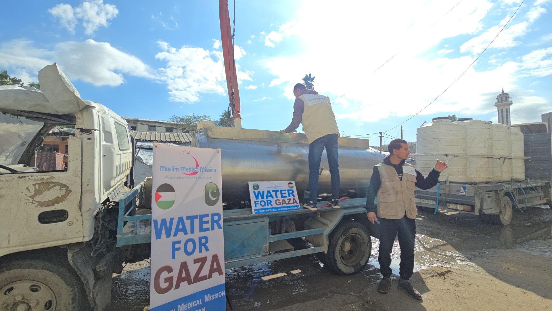Muslim Medical Mission clean drinking water distribution tanker in Gaza